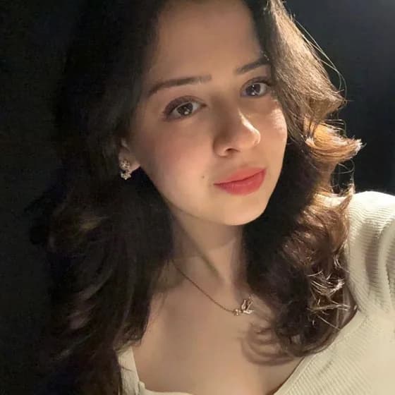 Ece ÇELİKYAY